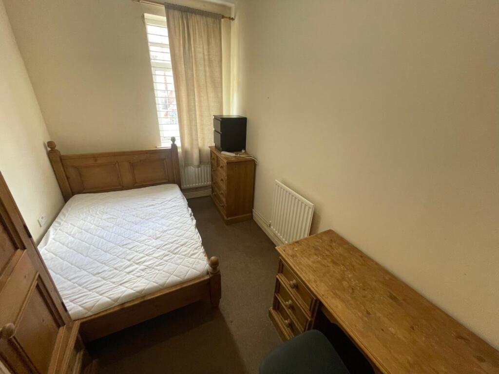 House in Leeds - View 4