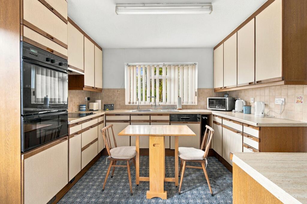 House in Slough - View 3
