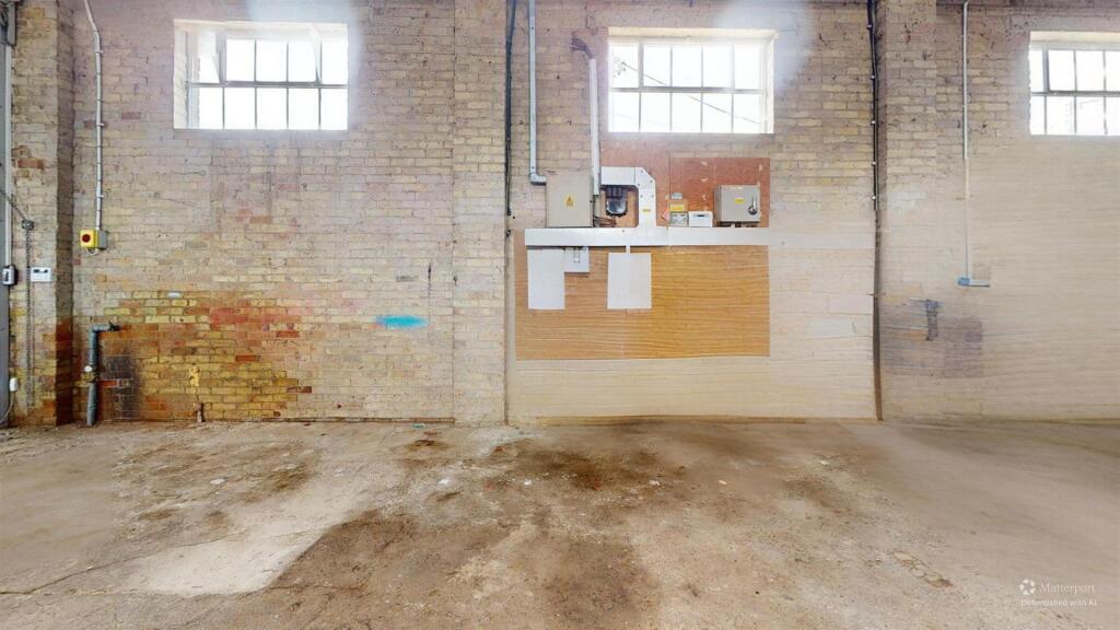 Tractor-Shed-Court-Farm-Church-Street-Photo-2-Defu