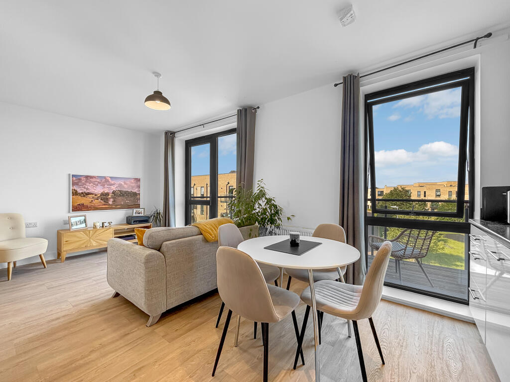 Apartment in Cambridge, Trumpington - View 2