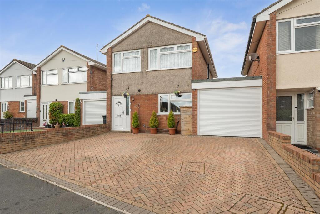 3-bed detached on East Dundry Road, Whitchurch, Bristol, £365,000