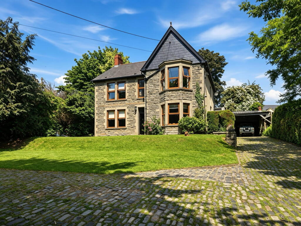 House in Blackwood, Caerphilly - View 2