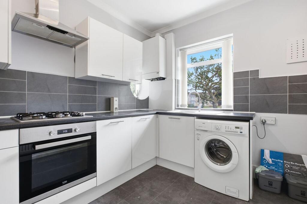 Apartment in Glasgow - View 4