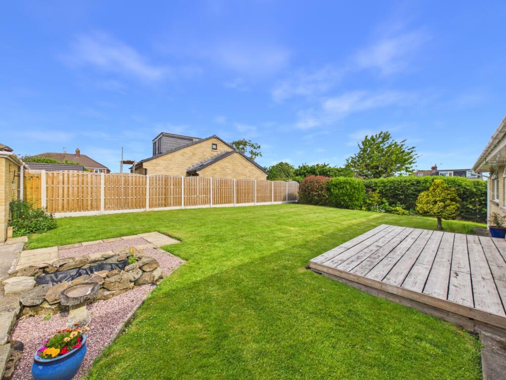 House in North East Derbyshire, Hilltop, Dronfield - View 3