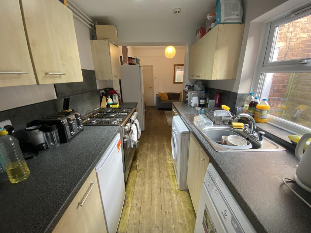 Additional image 3 of Daisy Road - 4 bed exc bills, Edgbaston, West Midlands, B16