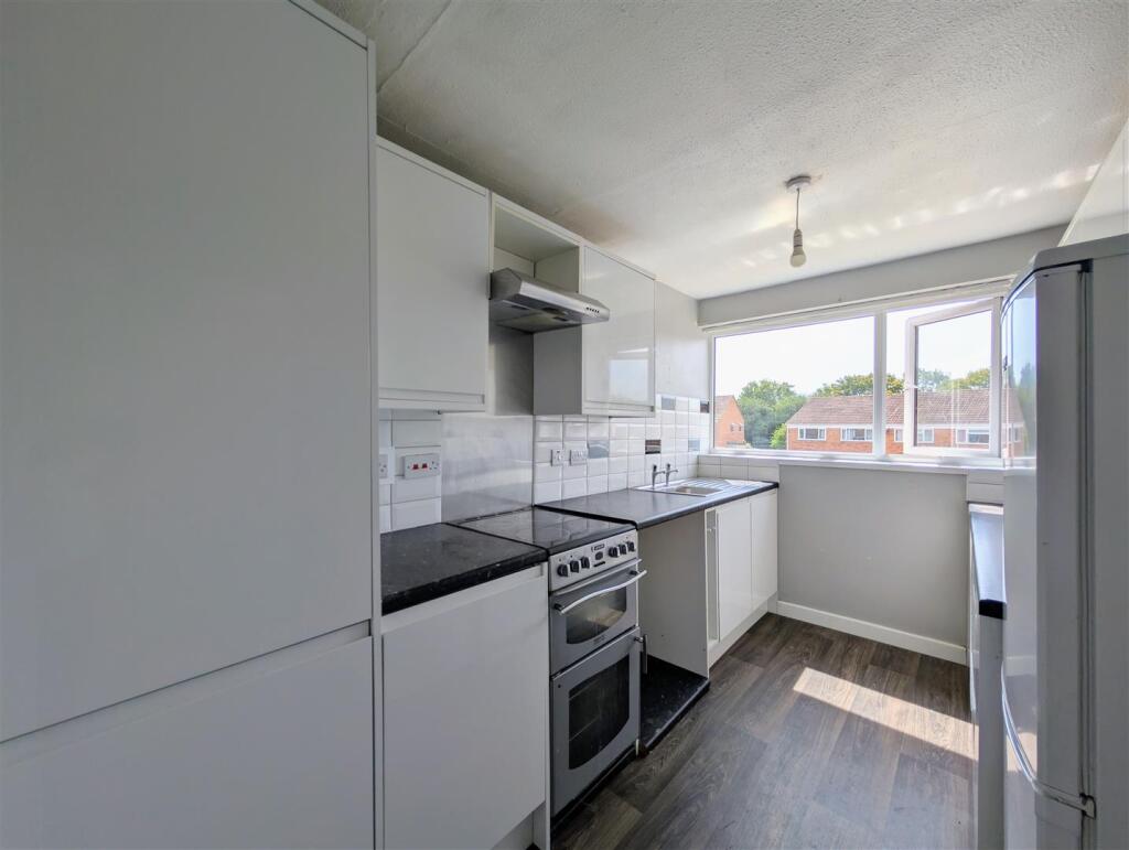 Apartment in Gloucester, Quedgeley - View 5