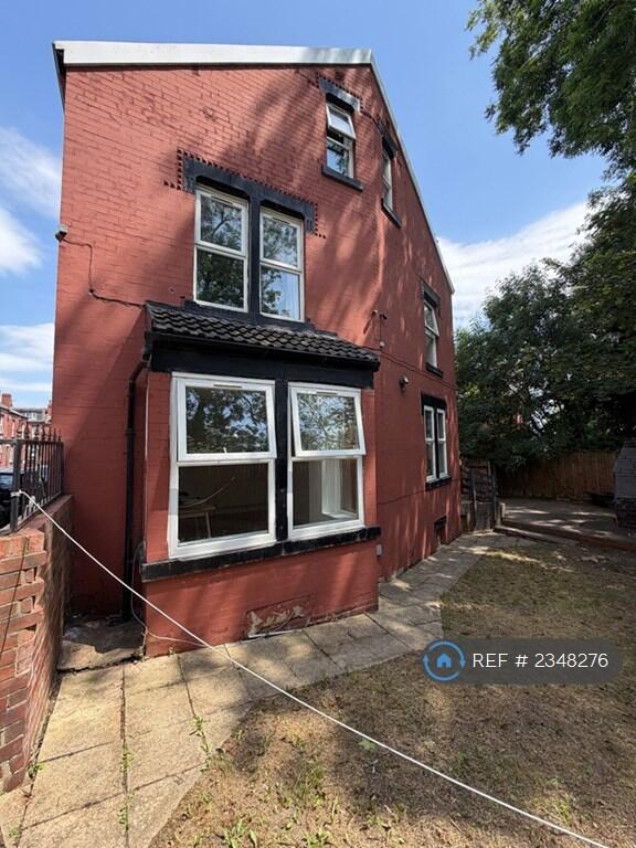 Main image of property: Belvedere Mount, Leeds, LS11