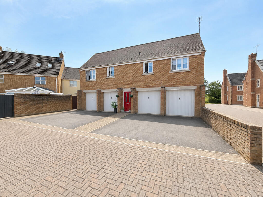 Main image of property: Minnow Close, Swindon, SN25 2