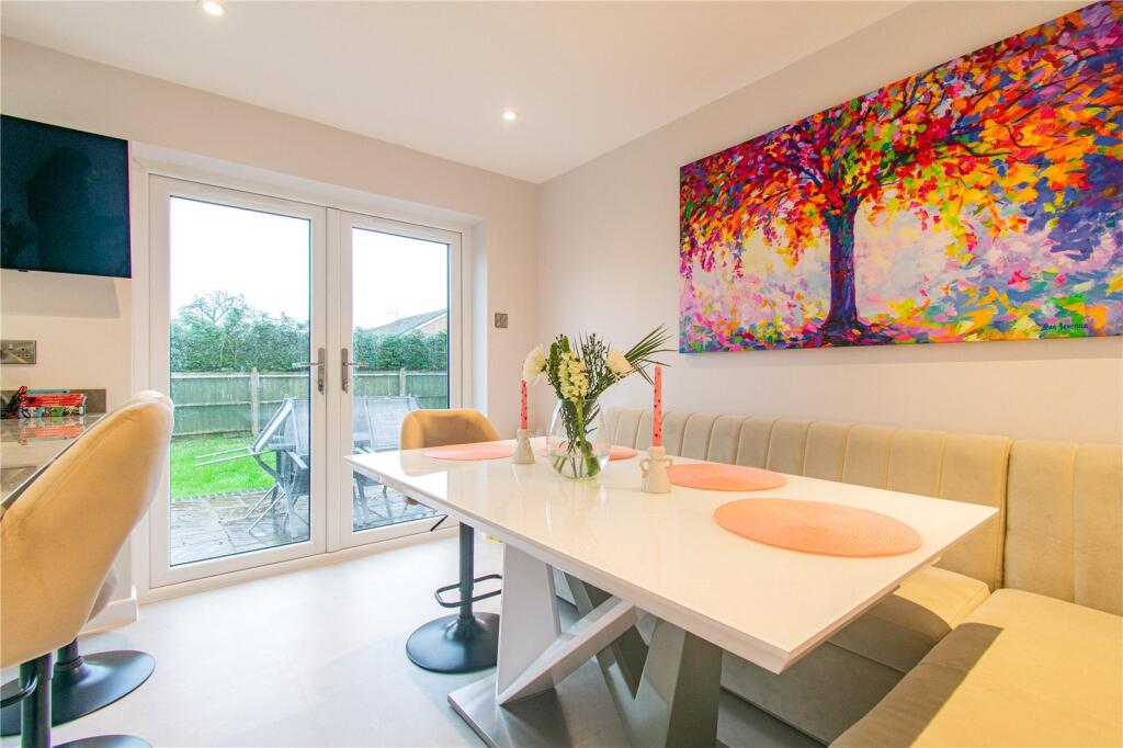 Greenacres, Woolton Hill, Newbury, RG20 photo 3