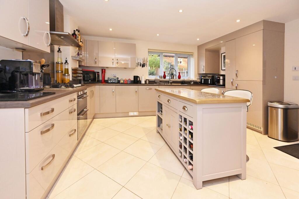 House in Stoke-on-Trent - View 2