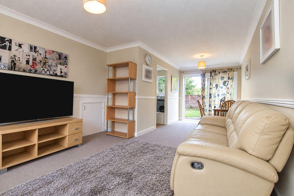 House in Wilstead, Wilshamstead - View 2