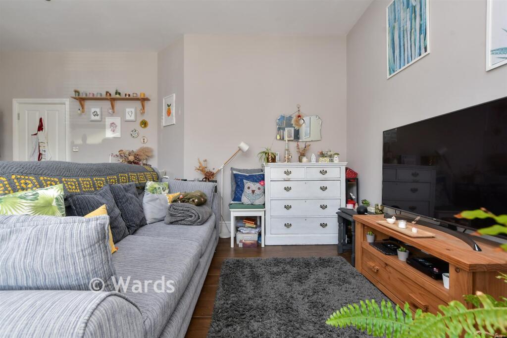 Apartment in Canterbury - More