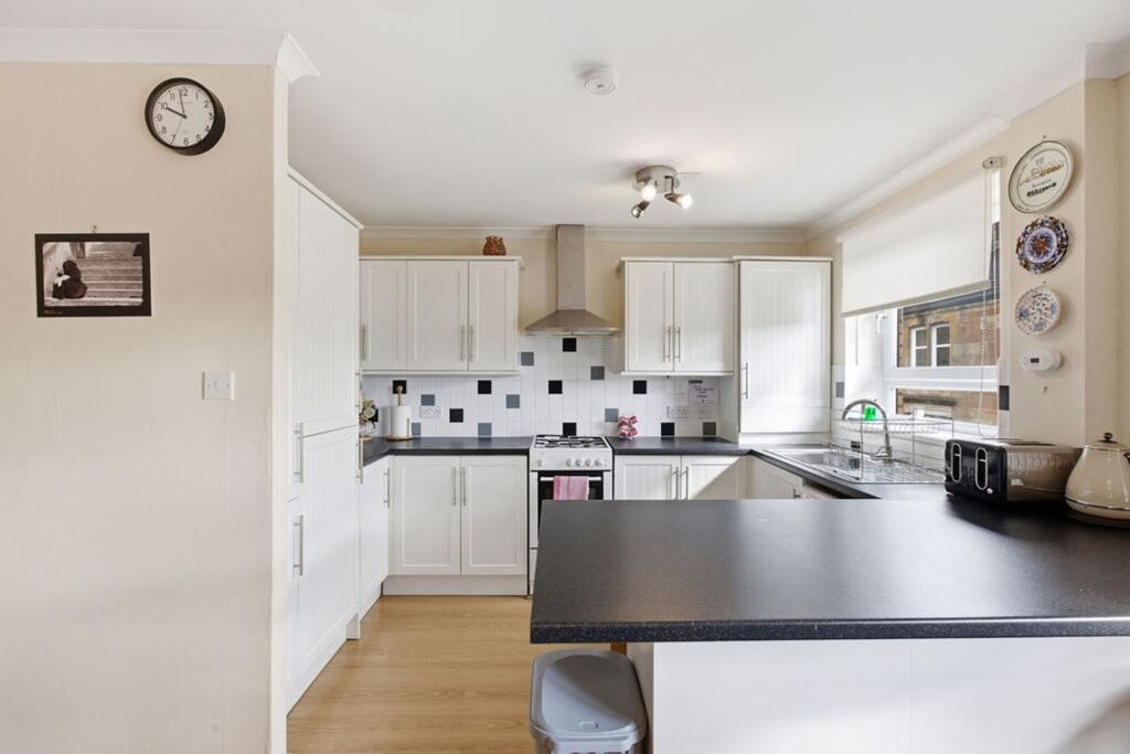 Apartment in Paisley, Seedhill - View 3