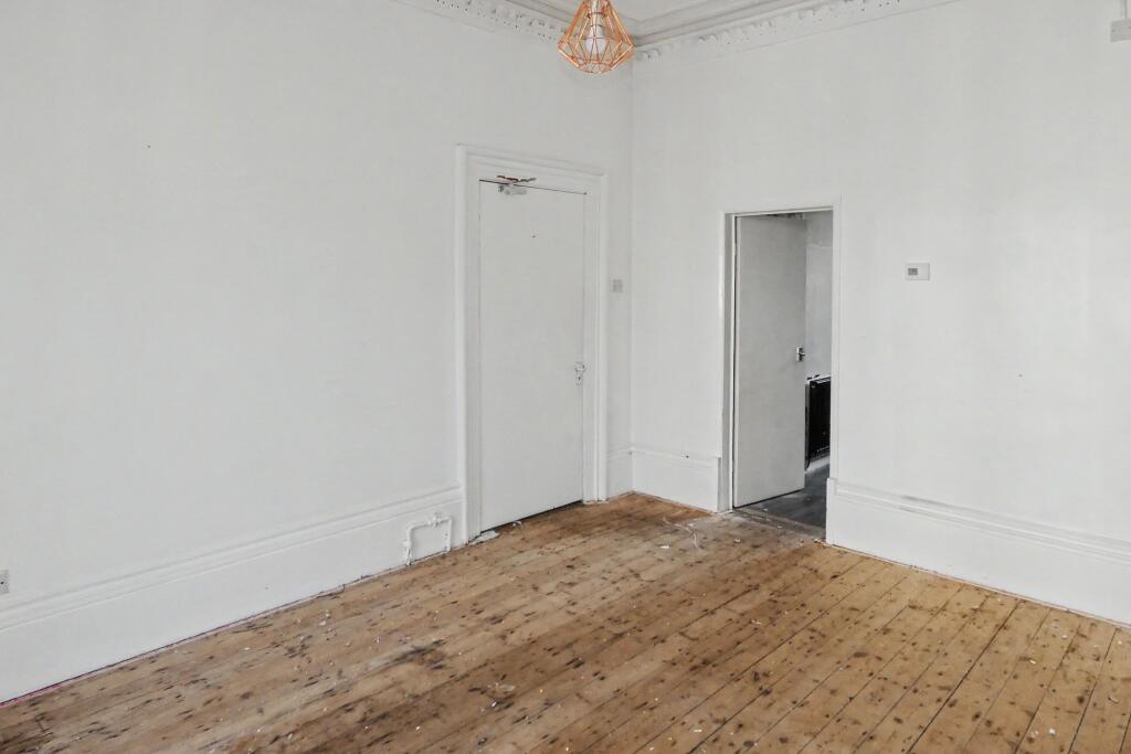 Apartment in Hull - View 4
