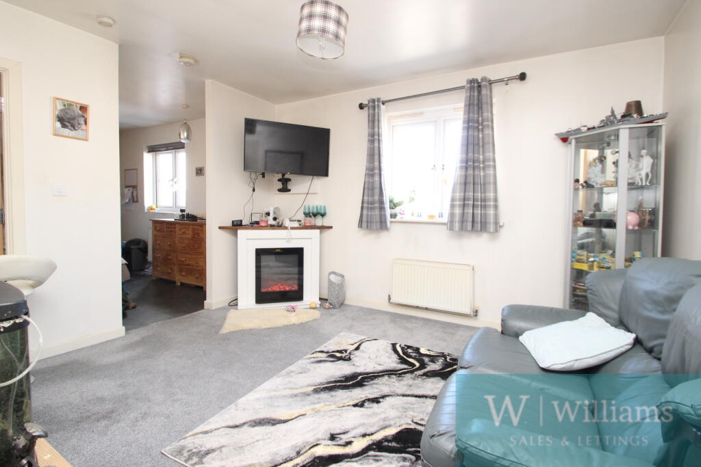 Snowberry Road, Newport, Isle of Wight photo 2