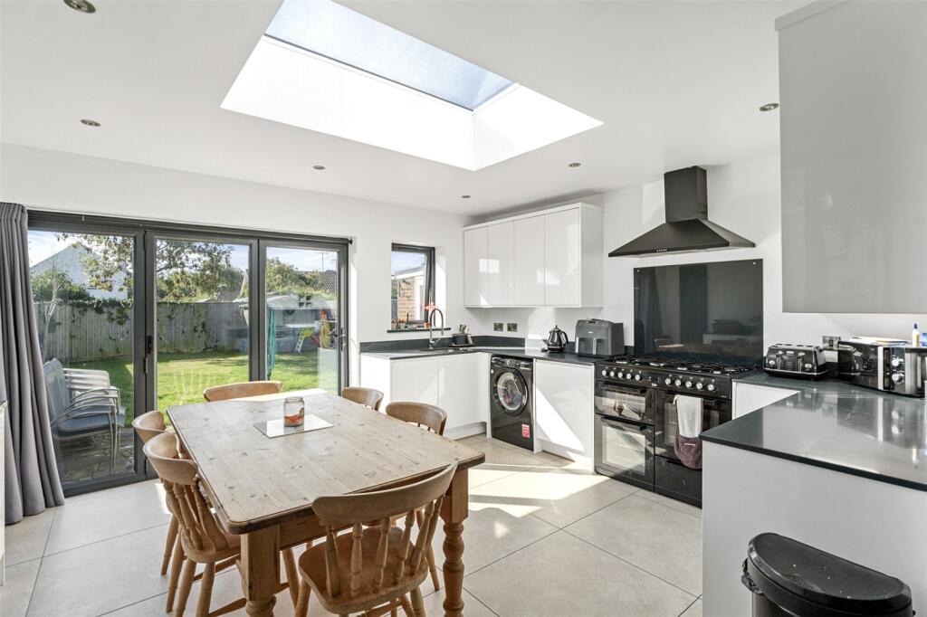 Wayside Avenue, Worthing, West Sussex, BN13 photo 3