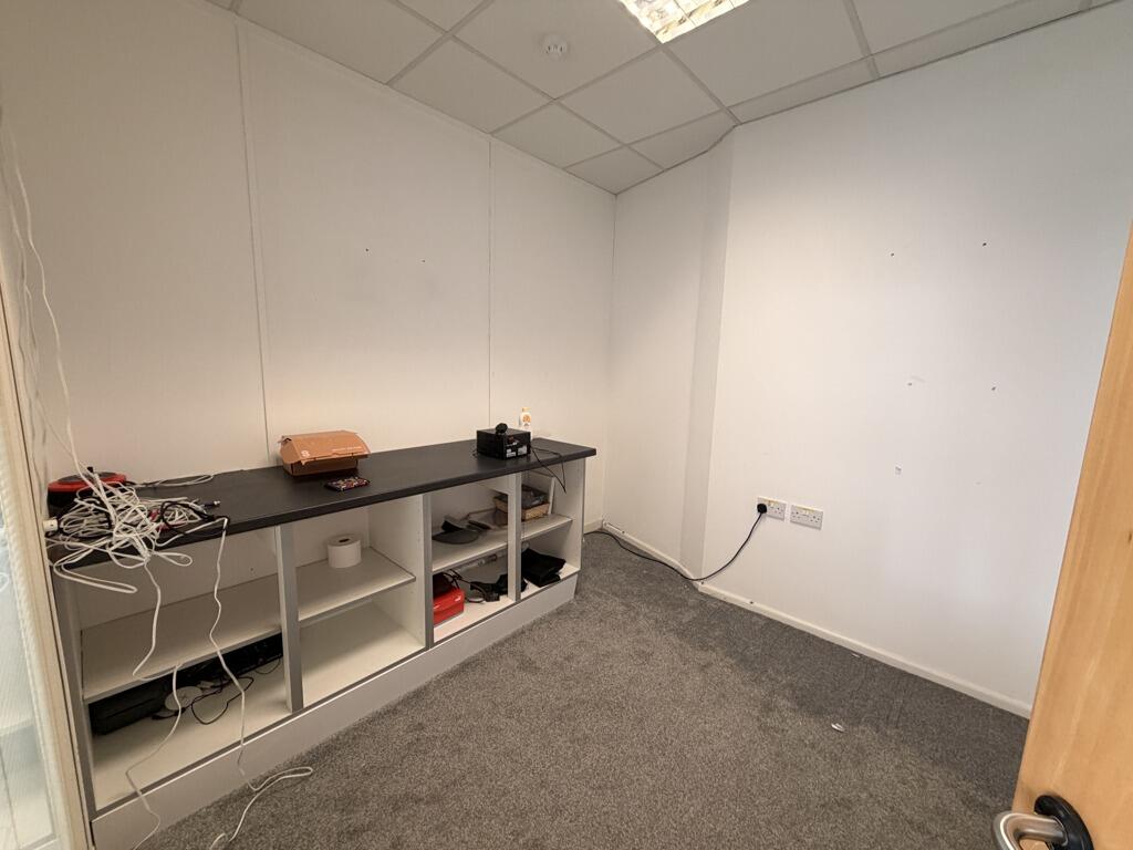 Photo 18