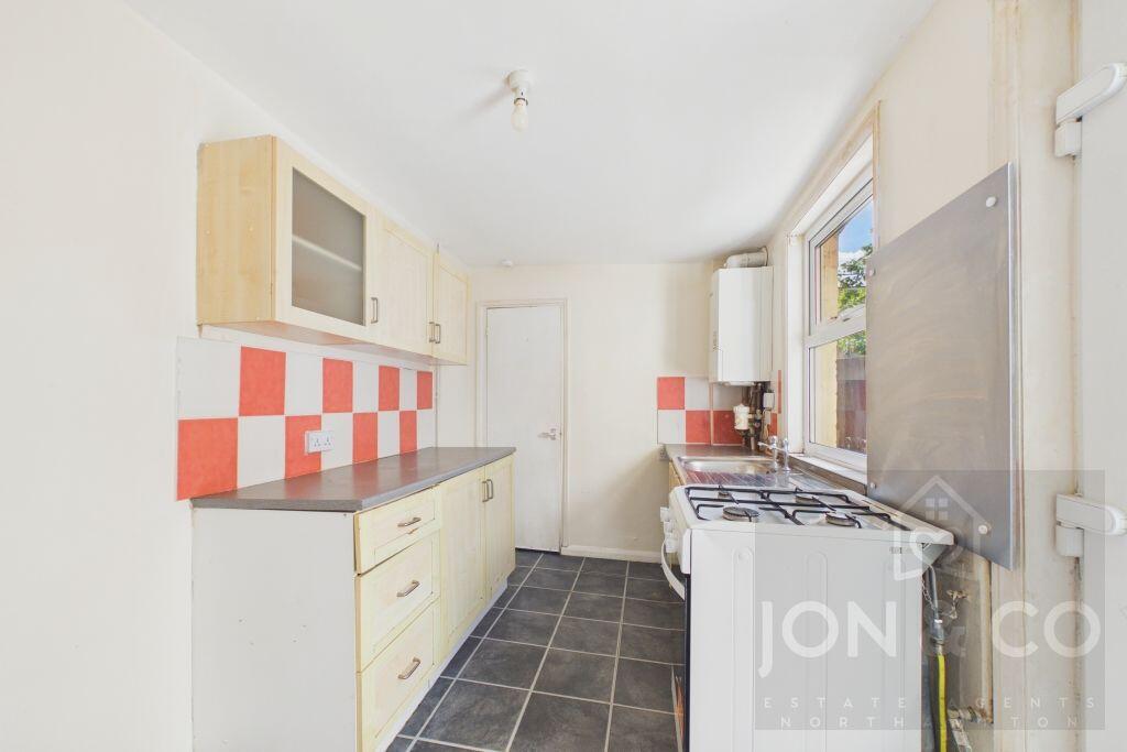 House in Northampton - View 4
