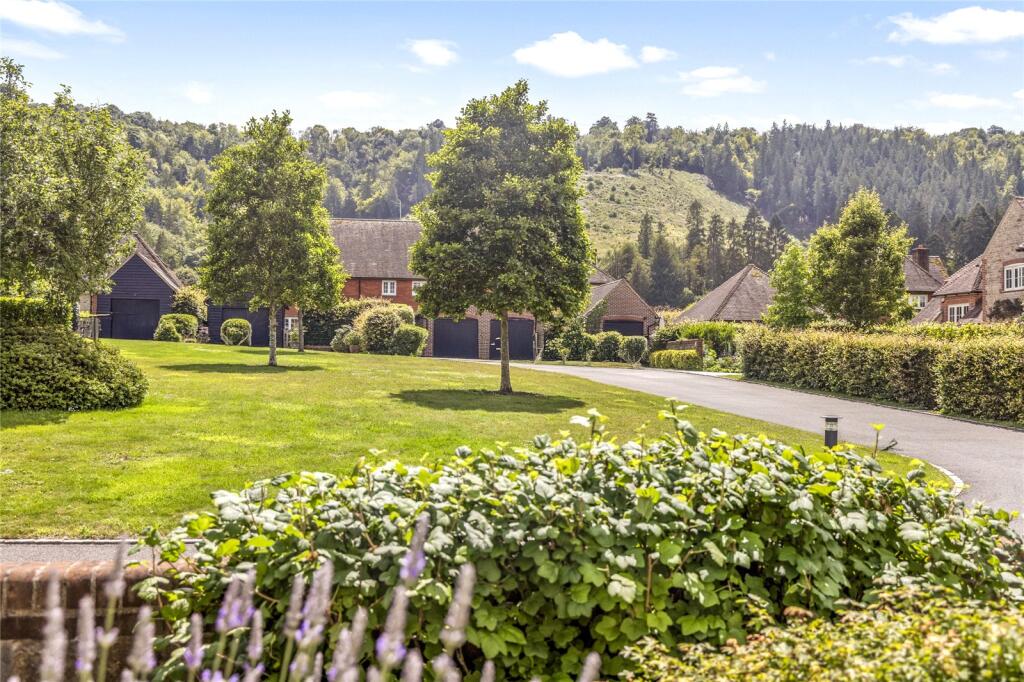 House in Chichester, Lavington Park, East Lavington - View 2