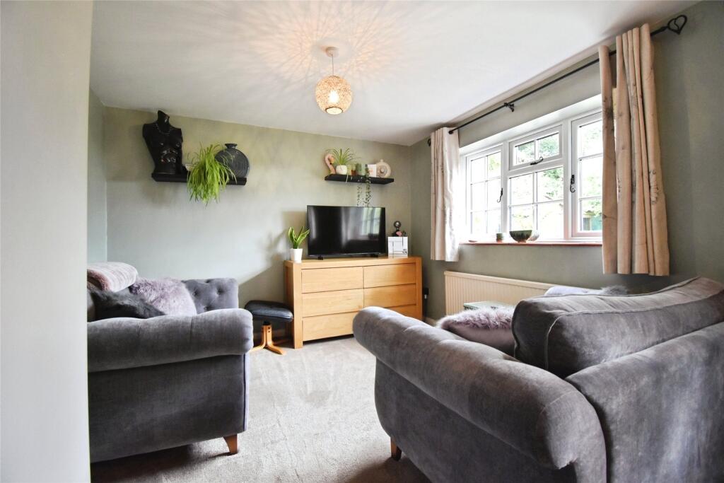 House in Luton, Ivinghoe - View 2