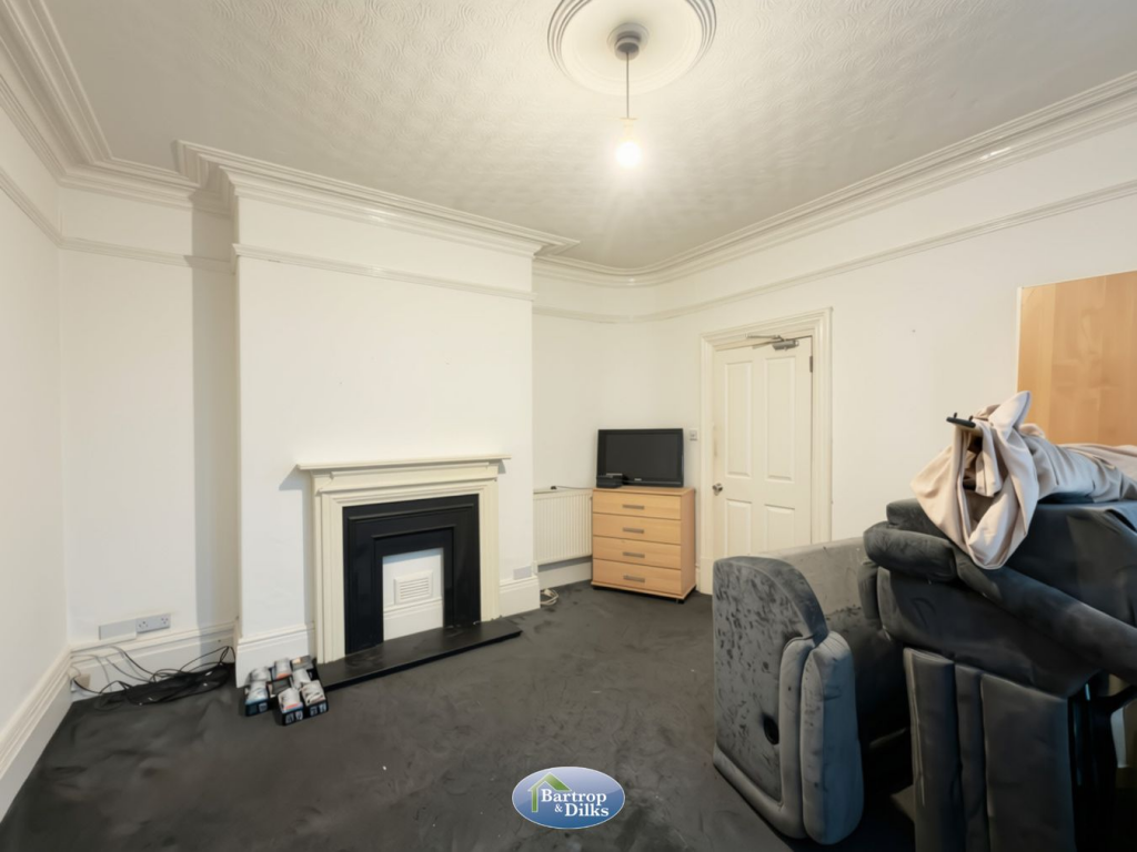 House in Worksop, Kilton - More