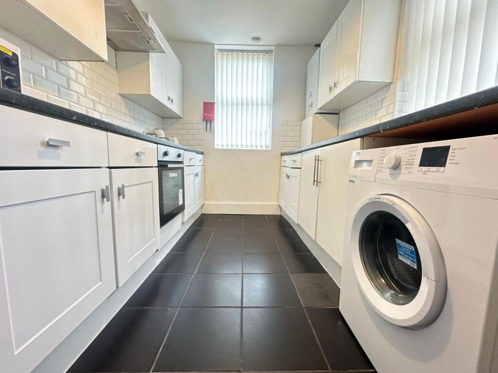 House in Liverpool, Kensington Fields, Edge Hill - More