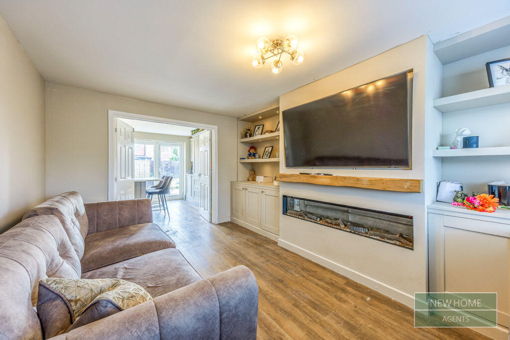 House in Gloucester - View 5