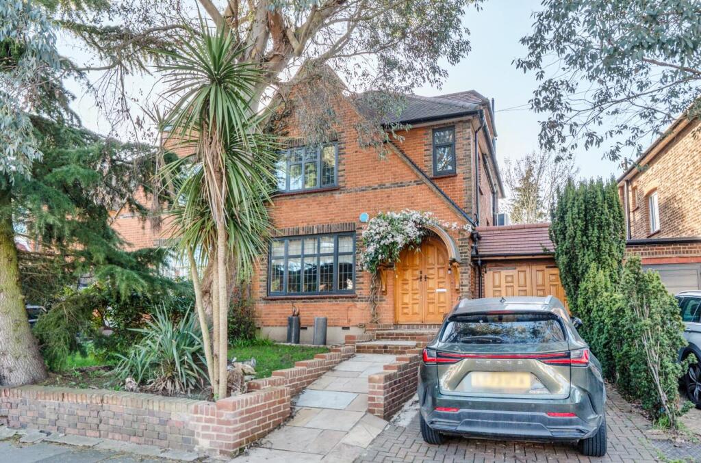 Main image of property: Chanctonbury Way, Woodside Park