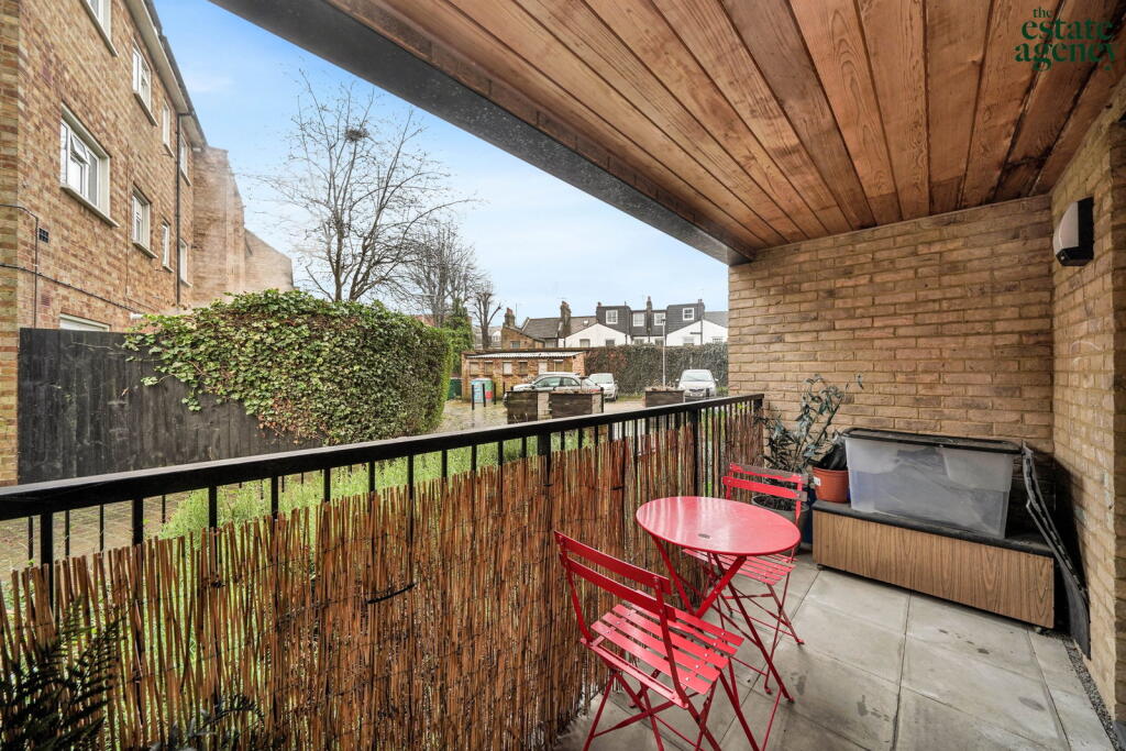 Apartment in London - View 2