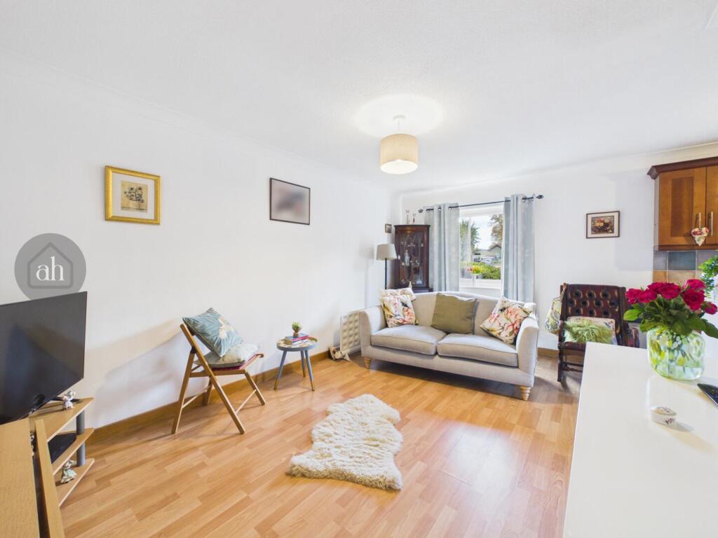 Prince Of Wales Close, photo 2