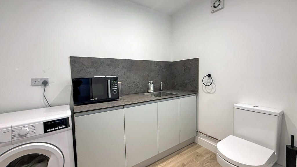 Additional image 7 of Langholm Avenue, Warminster