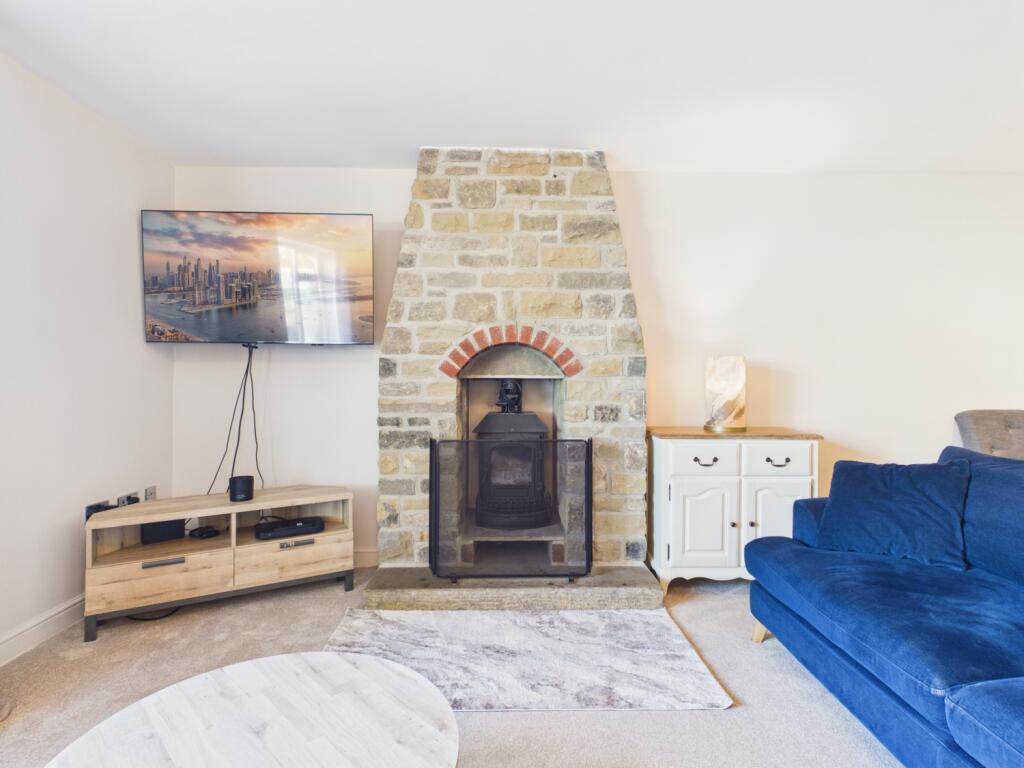House in Huddersfield, Birchencliffe - More
