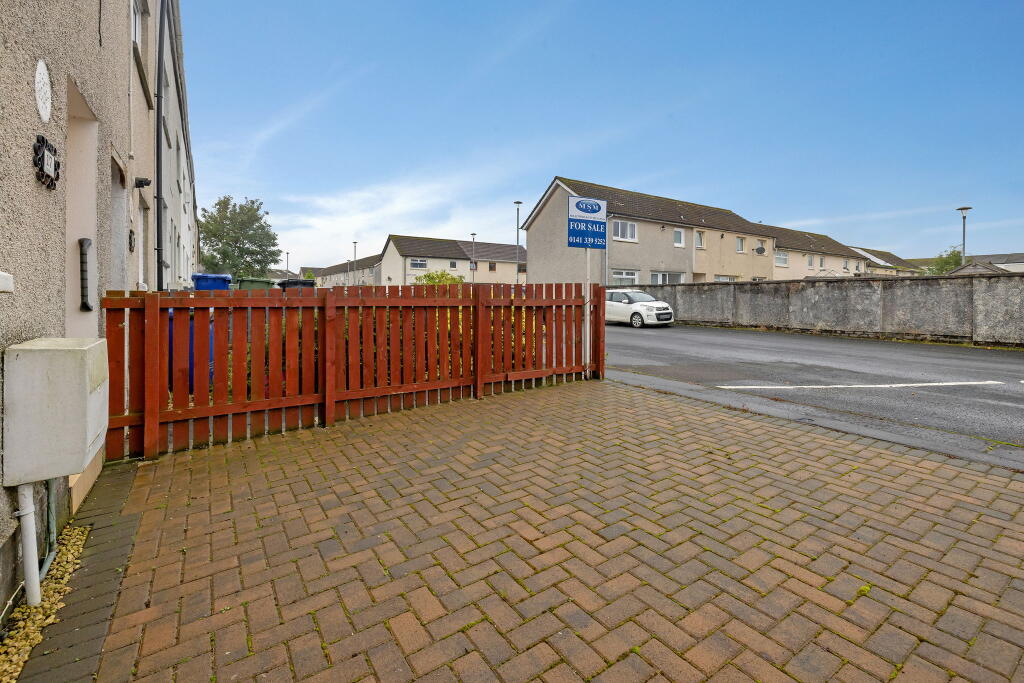 House in Paisley, Renfrewshire - View 3