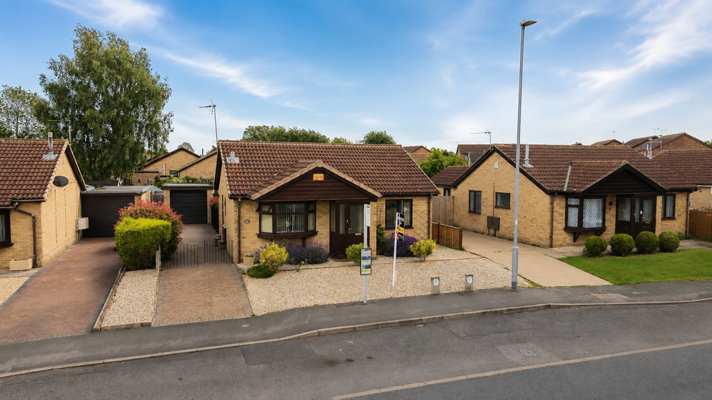 Main image of property: 285 Wolsey Way, Lincoln, LN2 4ST