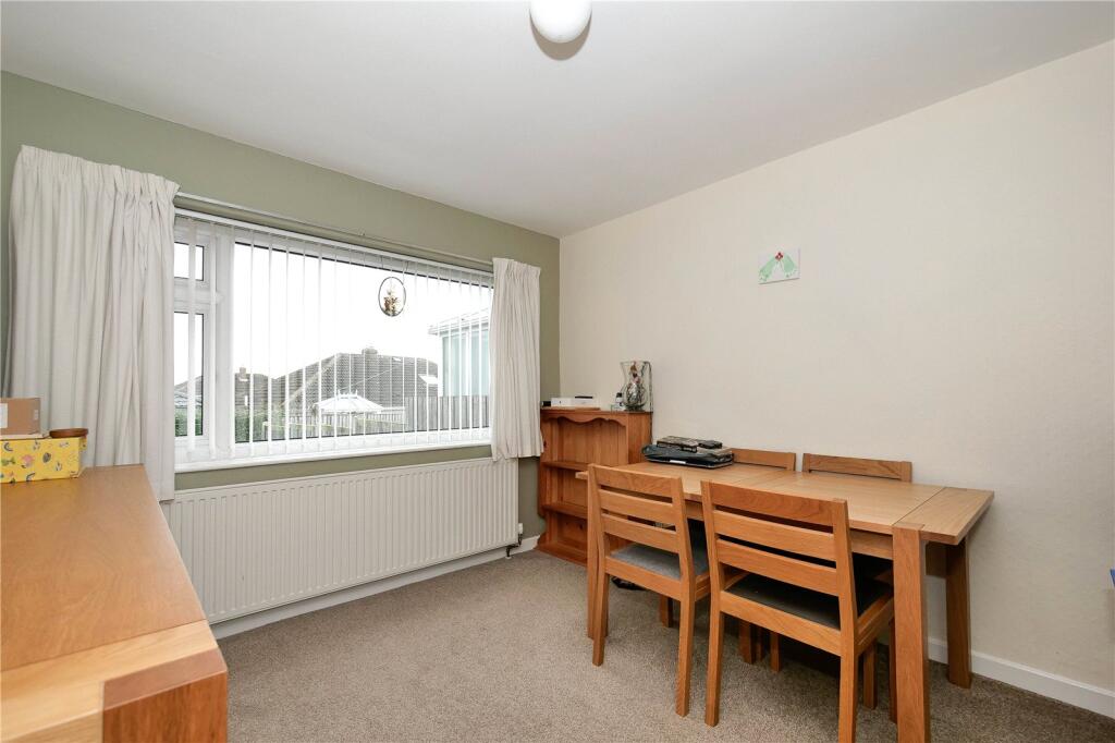 House in Bradford, Baildon - View 4
