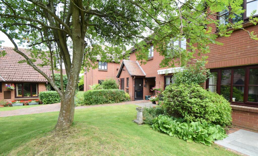 1-bed house on Orchard Walk, Watlington, £165,000