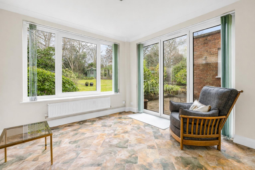 Mandeville Rise, Welwyn Garden City photo 5
