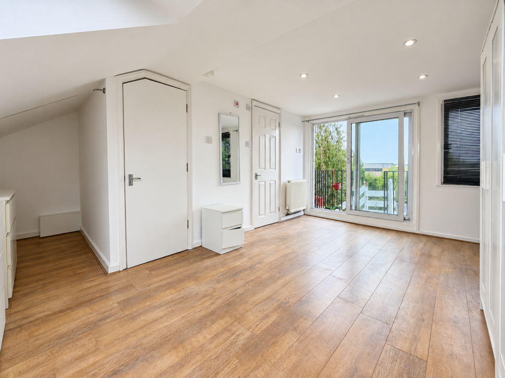 Apartment in London - View 3