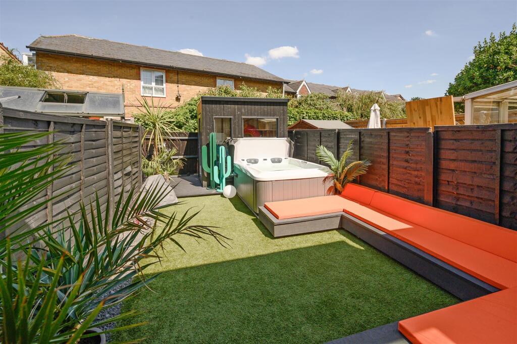 House in London - View 4