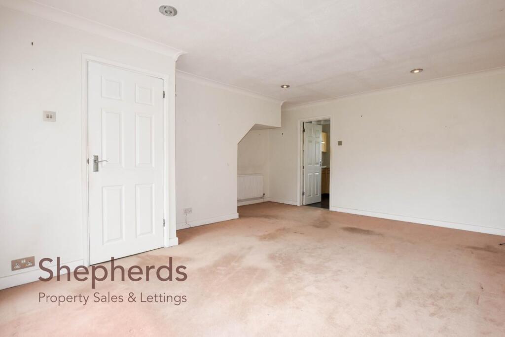 House in Waltham Cross, Cheshunt - View 4