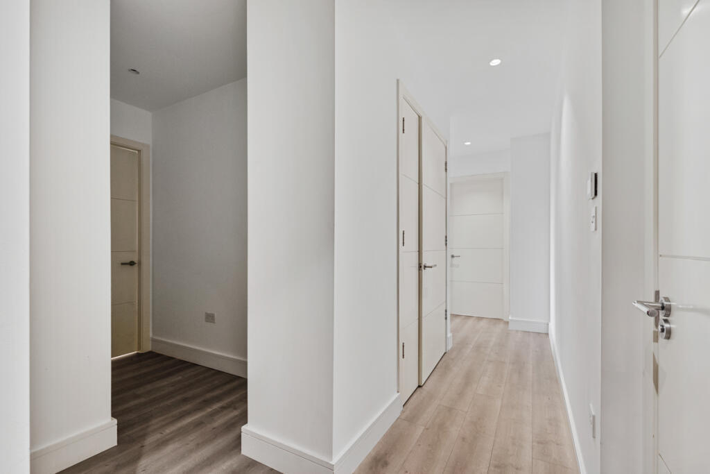 Apartment in Twickenham - View 4