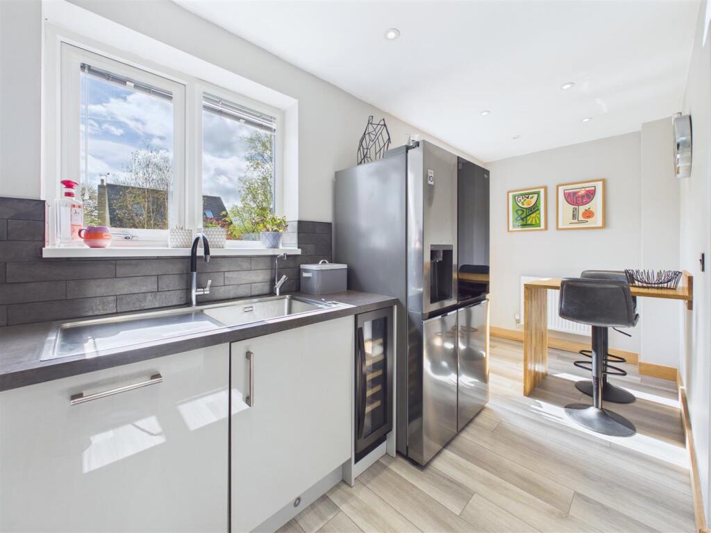Kensington Drive, Lodge Moor, Sheffield photo 5