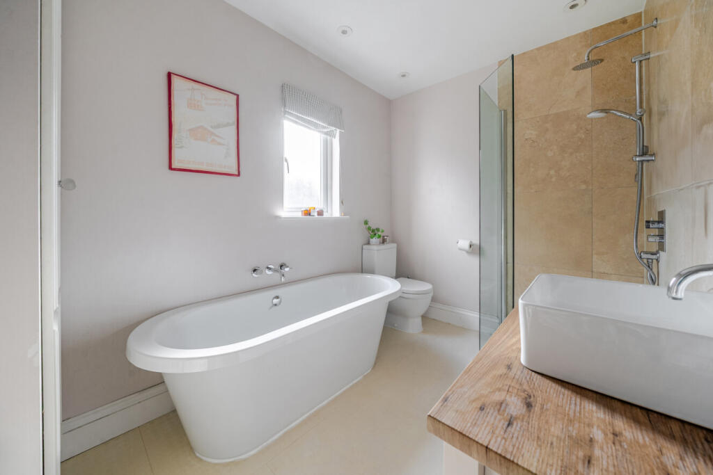 House in London - View 5