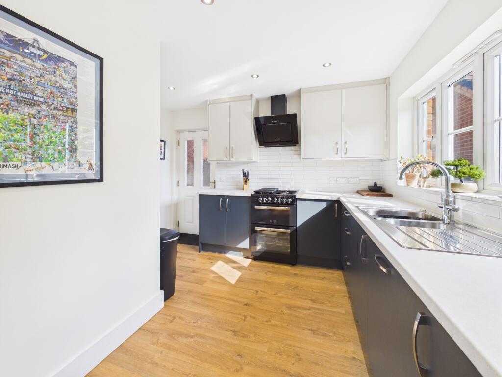 House in Derby, Crewton - More