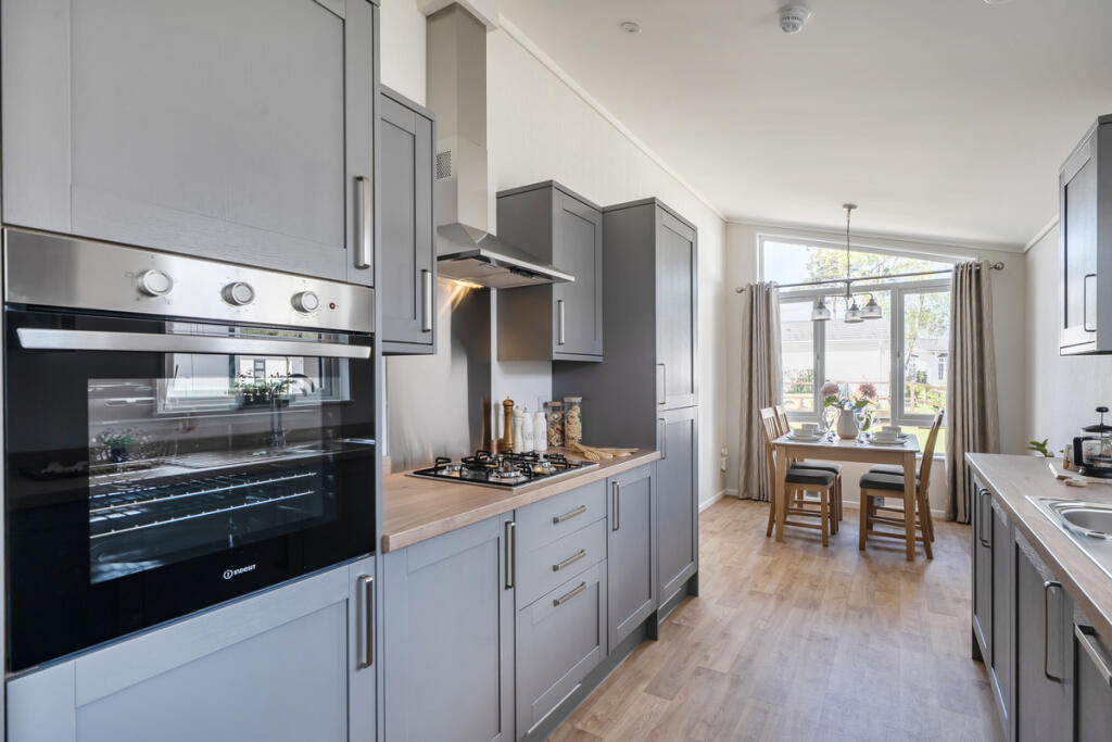 Dunton Court, Brentwood, CM13 photo 4