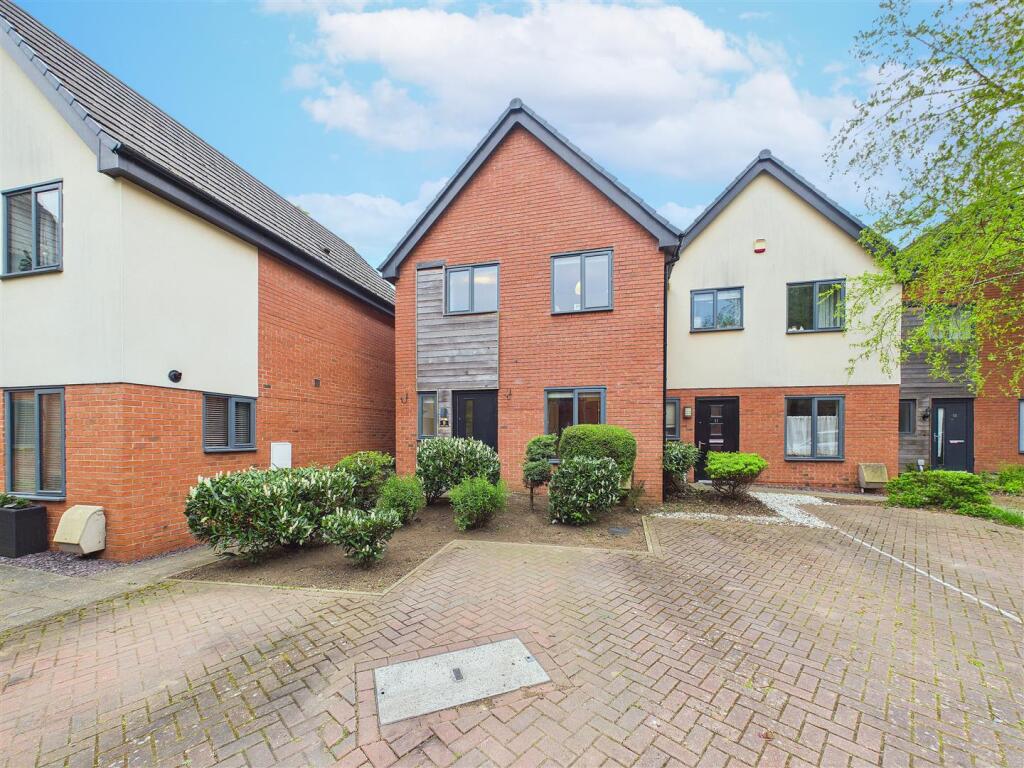 Main image of property: Cairns Close, Lichfield