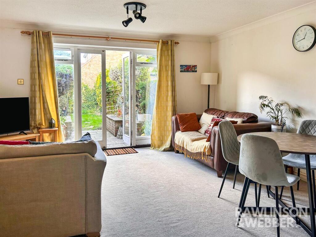 House in Elmbridge, Molesey - View 3