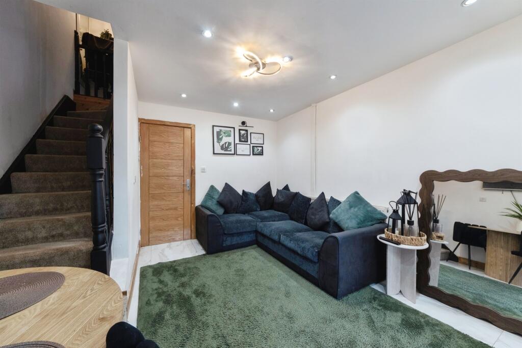 House in Birmingham, West Midlands - View 3