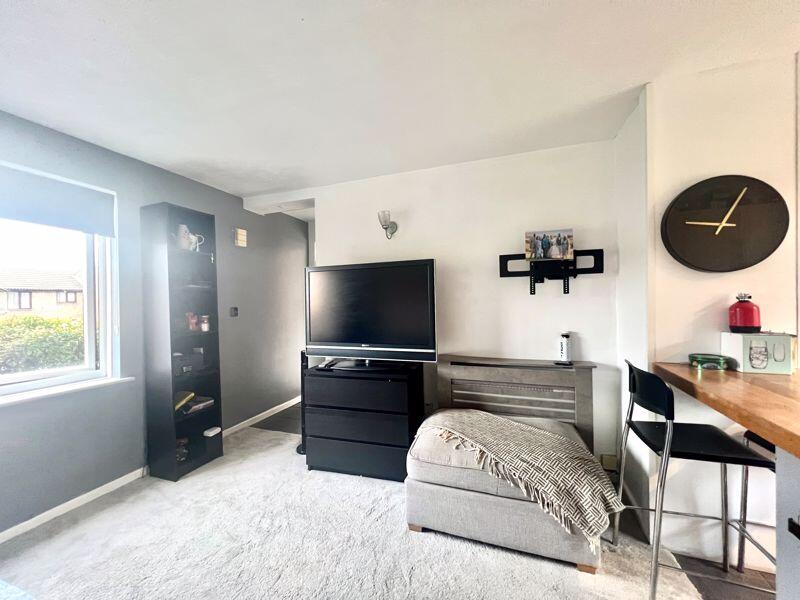 Apartment in Calne, Quemerford - View 5