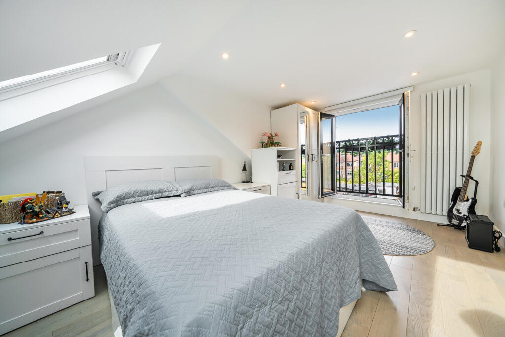 House in Harrow - View 3
